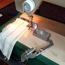 Регулируемый направляющий магнит для швейных машин.