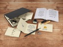 ZESTAW DO KALIGRAFII PROFESJONALNY 30 ELEMENTÓW Elementy zestawu instrukcja obsadka papier pióro stalówka tusz