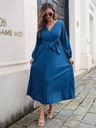 Elegancka sukienka plisowana z paskiem długa Kolor niebieski