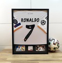 Cristiano Ronaldo, Real Madryt - koszulka z autografem w ramie od 1ZŁ (zag)