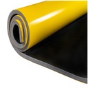 САМОКЛЕЯЩИЙСЯ АКУСТИЧЕСКИЙ КОВРИК ИЗ ПЕНЫ.