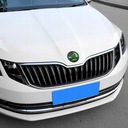 EMBLEMA COCHE SKODA-BIALY NEGRO 