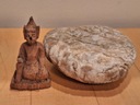 Rzeźba BUDDA NA COKOLE Laos Szerokość produktu 2.7 cm