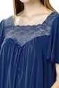 Dámska nočná košeľa Jozefína symetrický výstrih Dominujúca farba modrá
