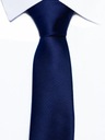 Классический галстук из полуматового атласа темно-синего цвета.