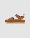 UGG Dámske sandále Goldenstar Platform Chestnut 36 EAN (GTIN) 196565236012