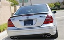 MERCEDES W211 SPOILER BRIDA AL TAPA DE MALETERO TIPO AMG CON ABS 