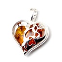 СЕРЕБРЯНЫЙ КУЛОН С ЯНТАРНЫМ СЕРДЦЕМ