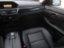 Mercedes E E 200, GAZ, Automat, Skóra, Navi Liczba drzwi 4/5