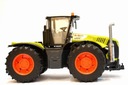 Bruder 03015 Traktor model Claas Xerion 5000 hračka OTOČNÁ KABINA Materiál guma plast