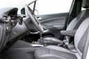 Opel Crossland X Navi/Kamera360/ As.Parkowania/ Wyposażenie - pozostałe Bezkluczykowy dostęp Centralny zamek Komputer pokładowy Tempomat Elektrochromatyczne lusterka boczne Elektrochromatyczne lusterko wsteczne System Start-Stop Hak