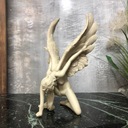 Figúrka kľačiaceho anjela zo živice - Dekoratívna záhradná figúrka Šírka produktu 20.5 cm