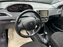 Peugeot 208 1.2 Vti Automatic Klimatronic Panoramadach Wyposażenie - komfort Elektryczne szyby przednie Elektrycznie ustawiane lusterka Podgrzewane przednie siedzenia Wielofunkcyjna kierownica Wspomaganie kierownicy