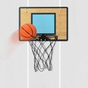 Небольшое детское баскетбольное кольцо с ручным насосом и баскетбольные ворота с сеткой.