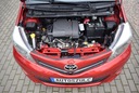 Toyota Yaris 1.0 Benzyna, 5-drzwi, Model : 201... Wyposażenie - komfort Elektryczne szyby przednie Tapicerka tekstylna Wielofunkcyjna kierownica Wspomaganie kierownicy
