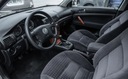 Volkswagen Passat 1.9TDI 130KM Climatron Alu P... Wyposażenie - komfort Elektryczne szyby przednie Elektryczne szyby tylne Elektrycznie ustawiane lusterka Podgrzewane lusterka boczne Tapicerka tekstylna Wspomaganie kierownicy
