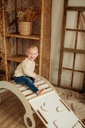 Детская деревянная качалка Монтессори + серая подушка + стена + горка