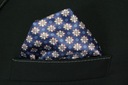 Мужской нагрудный платок темно-синего и бежевого цвета с цветами — Alties