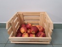 Деревянный ящик для овощей и фруктов.
