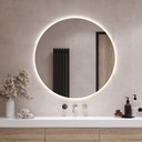 Современное зеркало со светодиодной подсветкой для ванной комнаты.