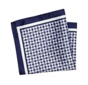 Бело-темно-синий нагрудный платок с геометрическим узором