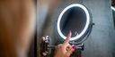 Kúpeľňové zrkadlo Humanas HS-BM01 s LED podsvietením strieborné Materiál rámu kov