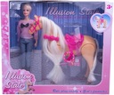 Кукла с лошадью, гуляющая лошадь, ржающая в седле.