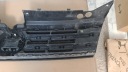 VW TIGUAN II GRILL, РЕШІТКА РАДІАТОРА ZE ЗНАЧКОМ ПІД РАДАР 5NA853651G ZLL ДУЖЕ ХОРОШИЙ СТАН СТАН  (1083802498) фото min 5