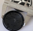 ОРИГІНАЛ КОВПАЧОК КОВПАК КОВПАЧОК ЗАГЛУШКА VW A58 10A601171 60MM CZARNO-BIALE  (1093504299) фото min 4