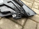 TESLA ТИП 3 HIGHLAND OEM – REFLEKTOR, LUSTERKA, KRATKA, КРІПЛЕННЯ НОМЕРА  (1093800726) фото min 2