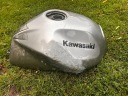 KAWASAKI Z750 БАК 04-06  (1092990909) фото min 2