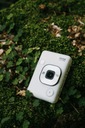 Instantný fotoaparát Fujifilm Instax mini LiPlay biely Porty micro USB
