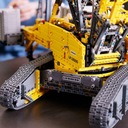 LEGO Technic 42146 Żuraw gąsienicowy Liebherr Materiał plastik