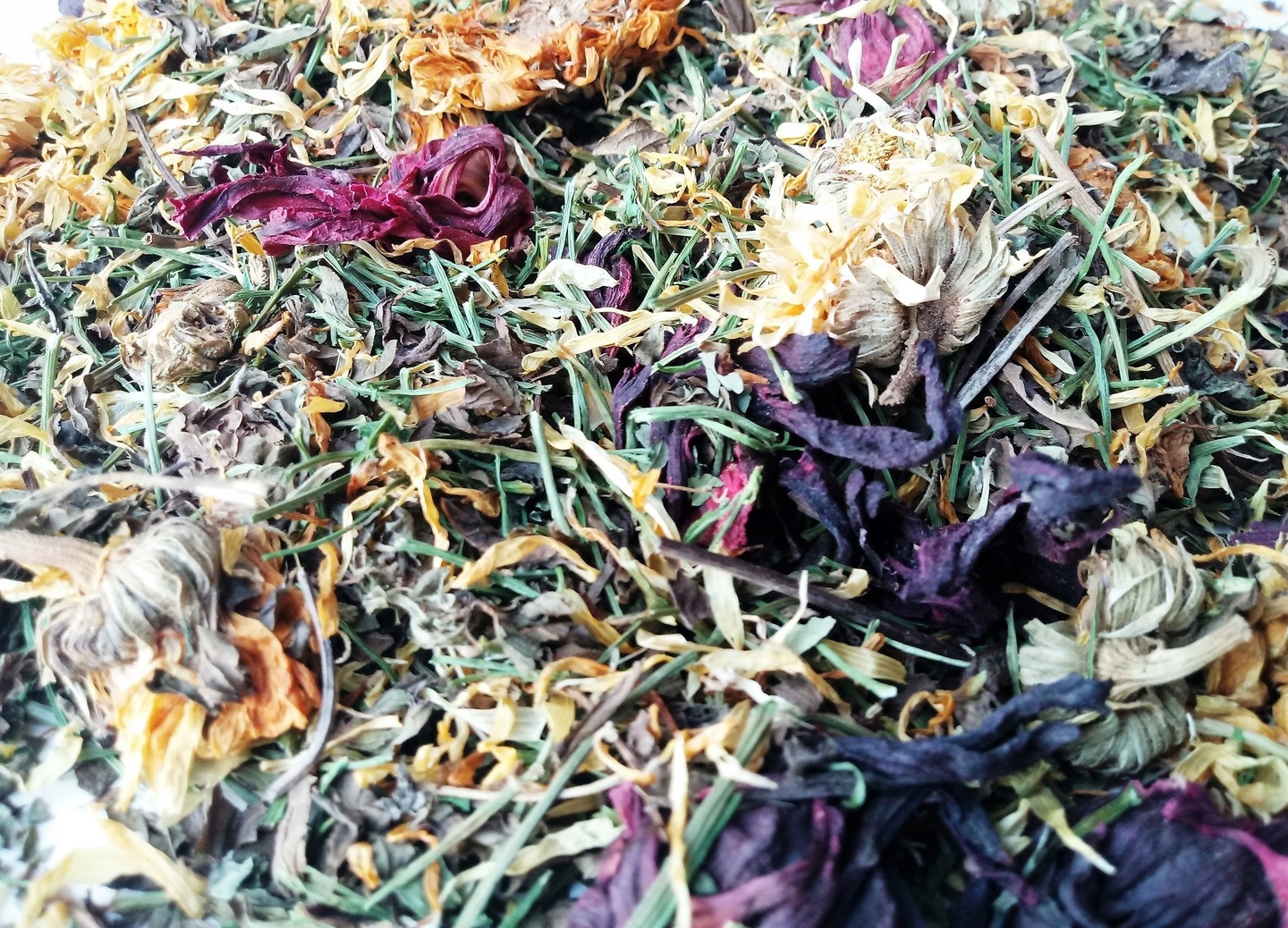 прованские травы (смесь 7 трав). приправа к рыбе трава. сбор трав. цедра шиповника. смесь трав.