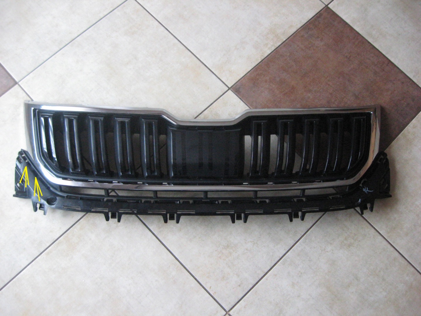 Skoda Kodiaq 565 Kühlergrill FRONTGRILL Kühlergitter 565853653A - Thumbnail 1