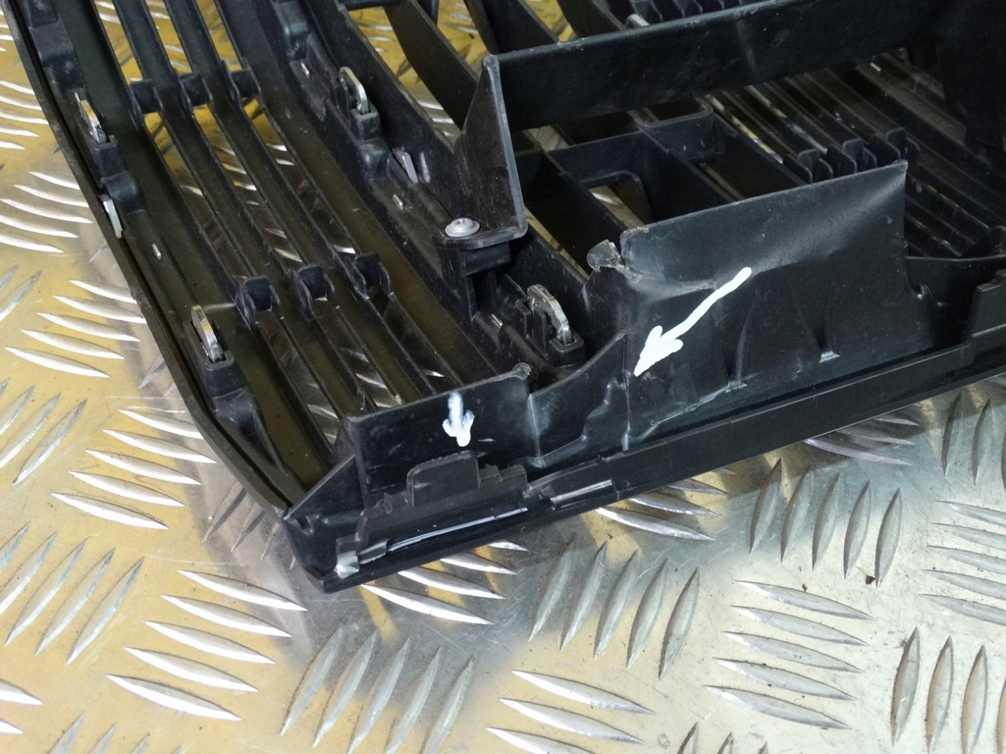 Toyota Land Cruiser J8/J10/J20 J8 Kühlergrill FRONTGRILL Kühlergitter - Thumbnail 4