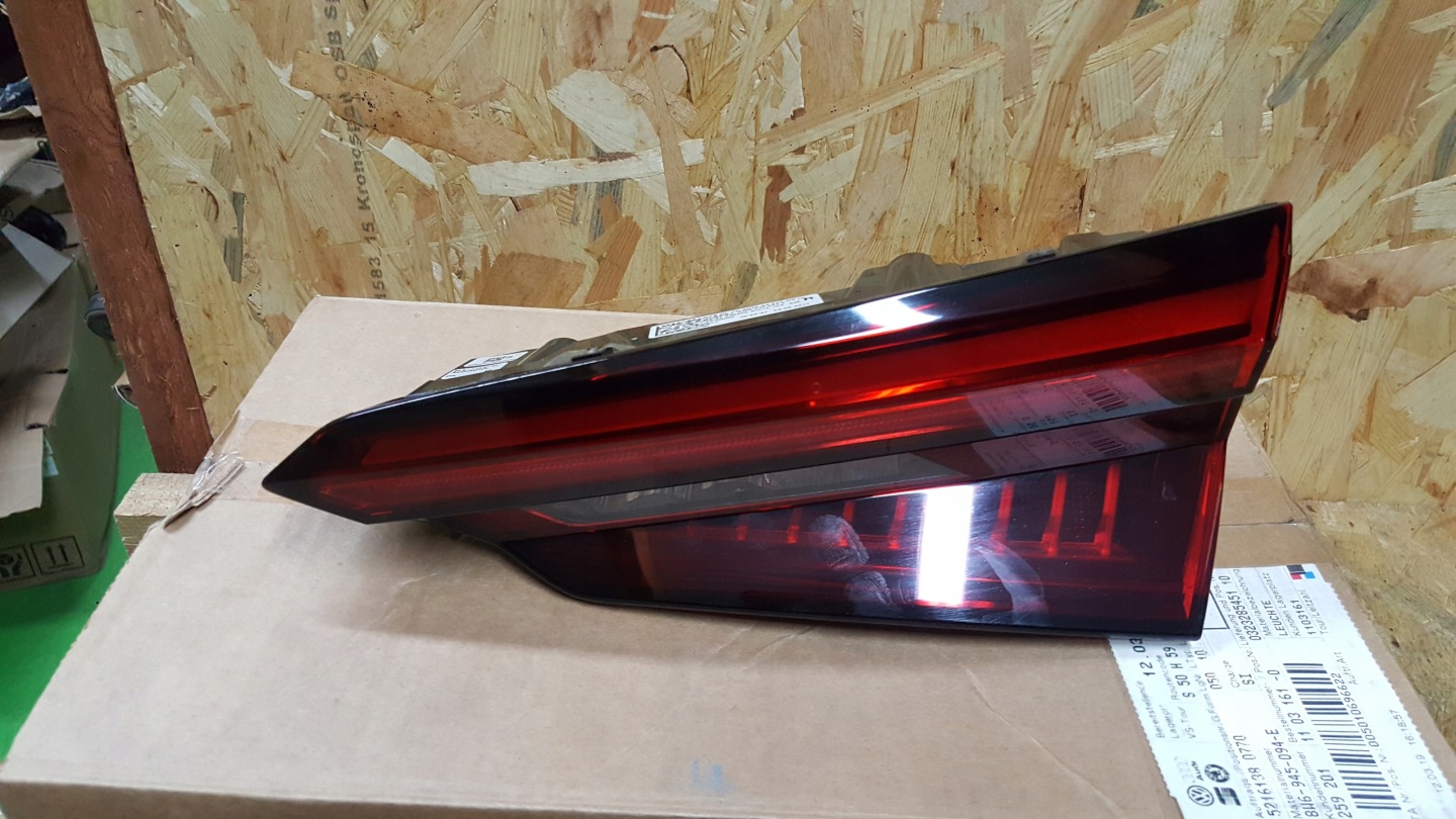 Audi A5 Rückleuchte 8W6945094E Rearlamp - Thumbnail 1