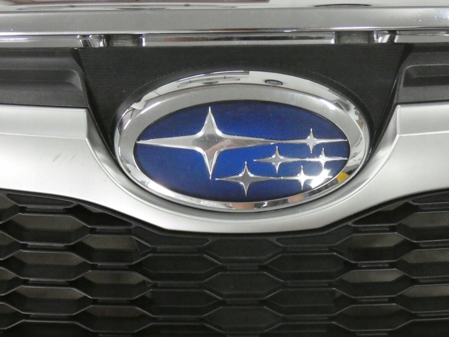 Subaru Forester SF Kühlergrill FRONTGRILL Kühlergitter - Thumbnail 2