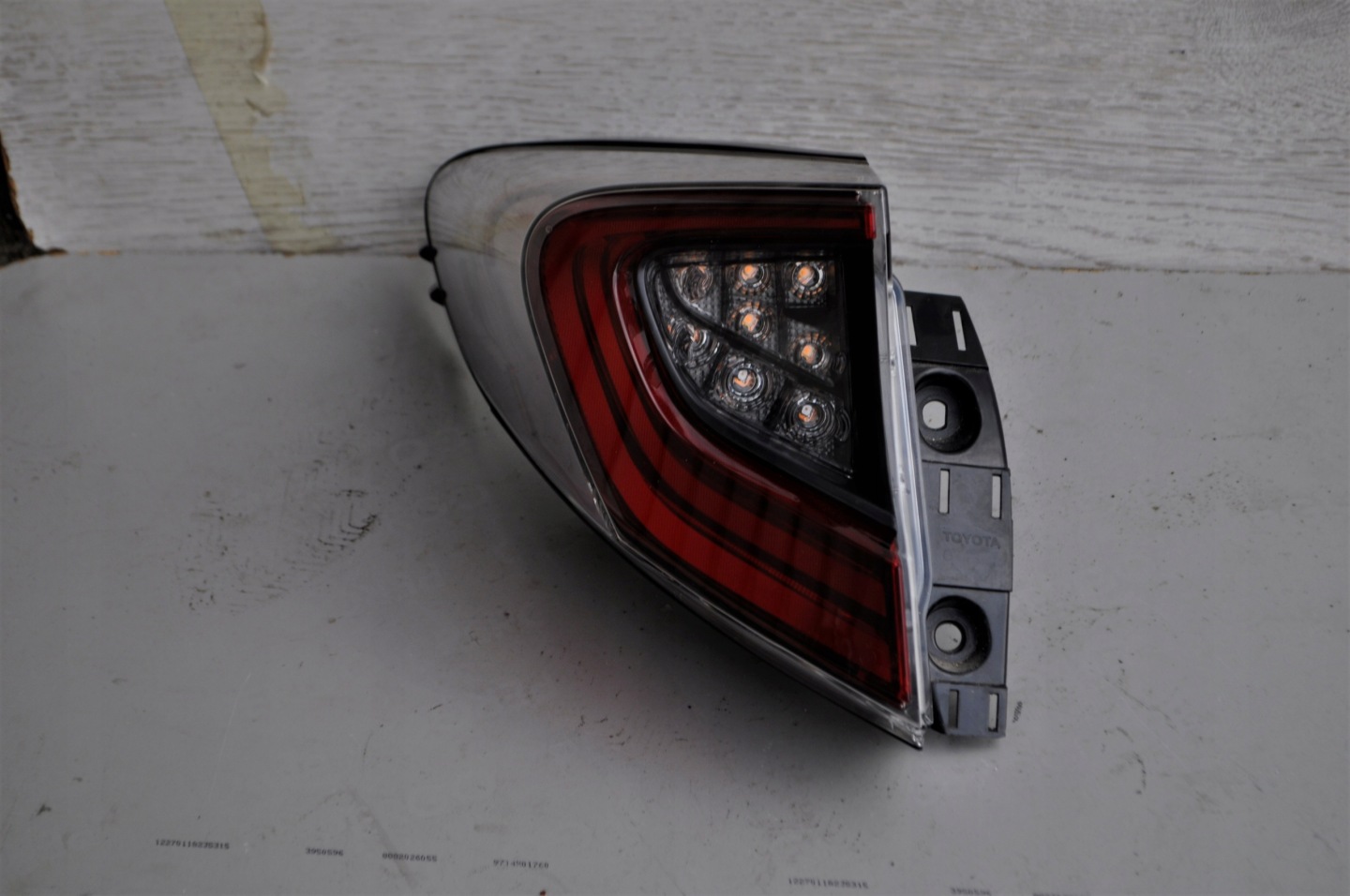 Toyota C-HR X20 Rückleuchte 81560F40300 Rearlamp - Thumbnail 12