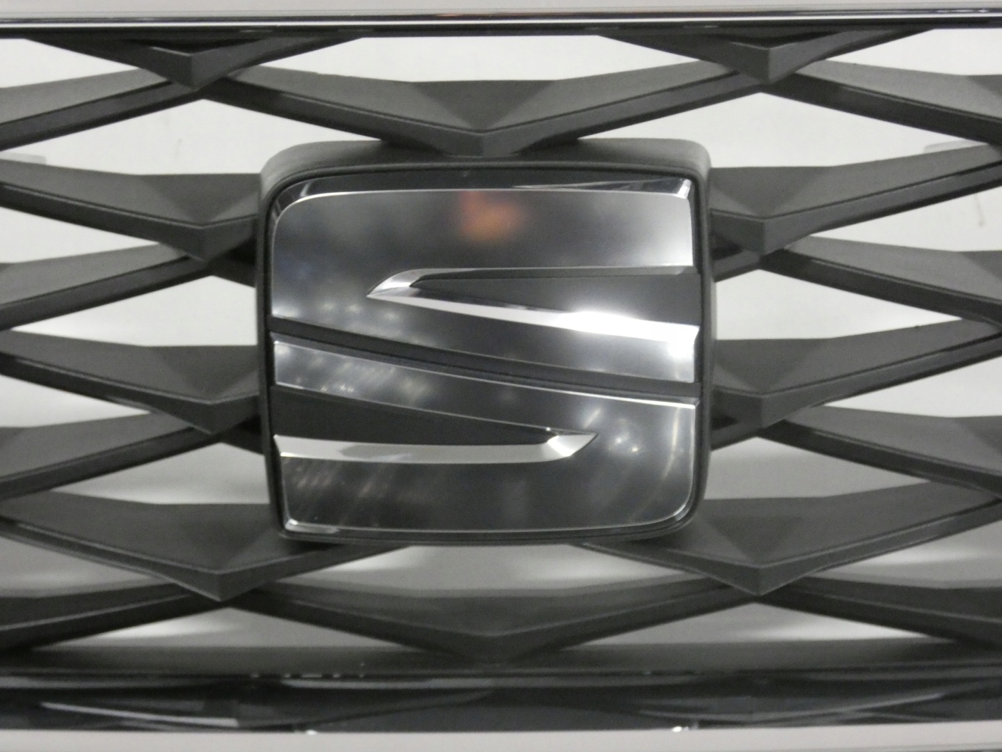 SEAT Leon IV 5F Kühlergrill FRONTGRILL Kühlergitter 5FA853651G - Thumbnail 2