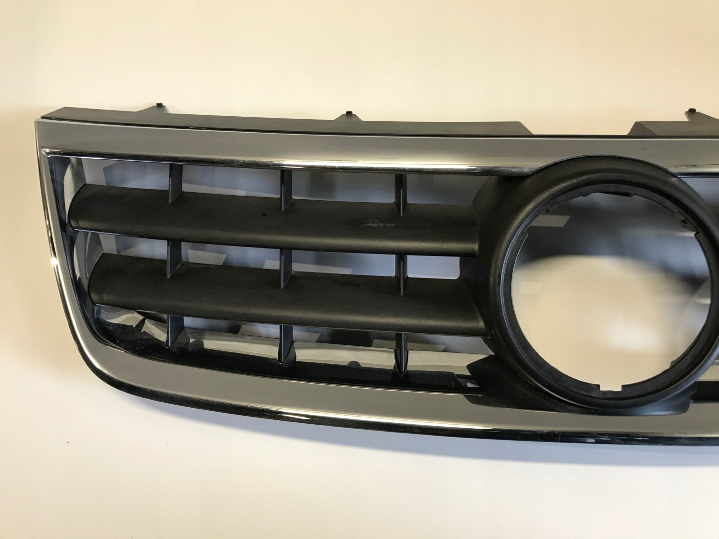 VW Touareg 7L Kühlergrill FRONTGRILL Kühlergitter 7L6853653 - Thumbnail 2