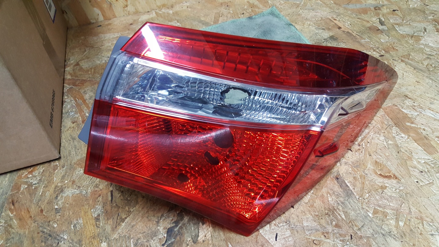 Toyota Corolla E170 Rückleuchte 81550027601 Rearlamp - Thumbnail 1