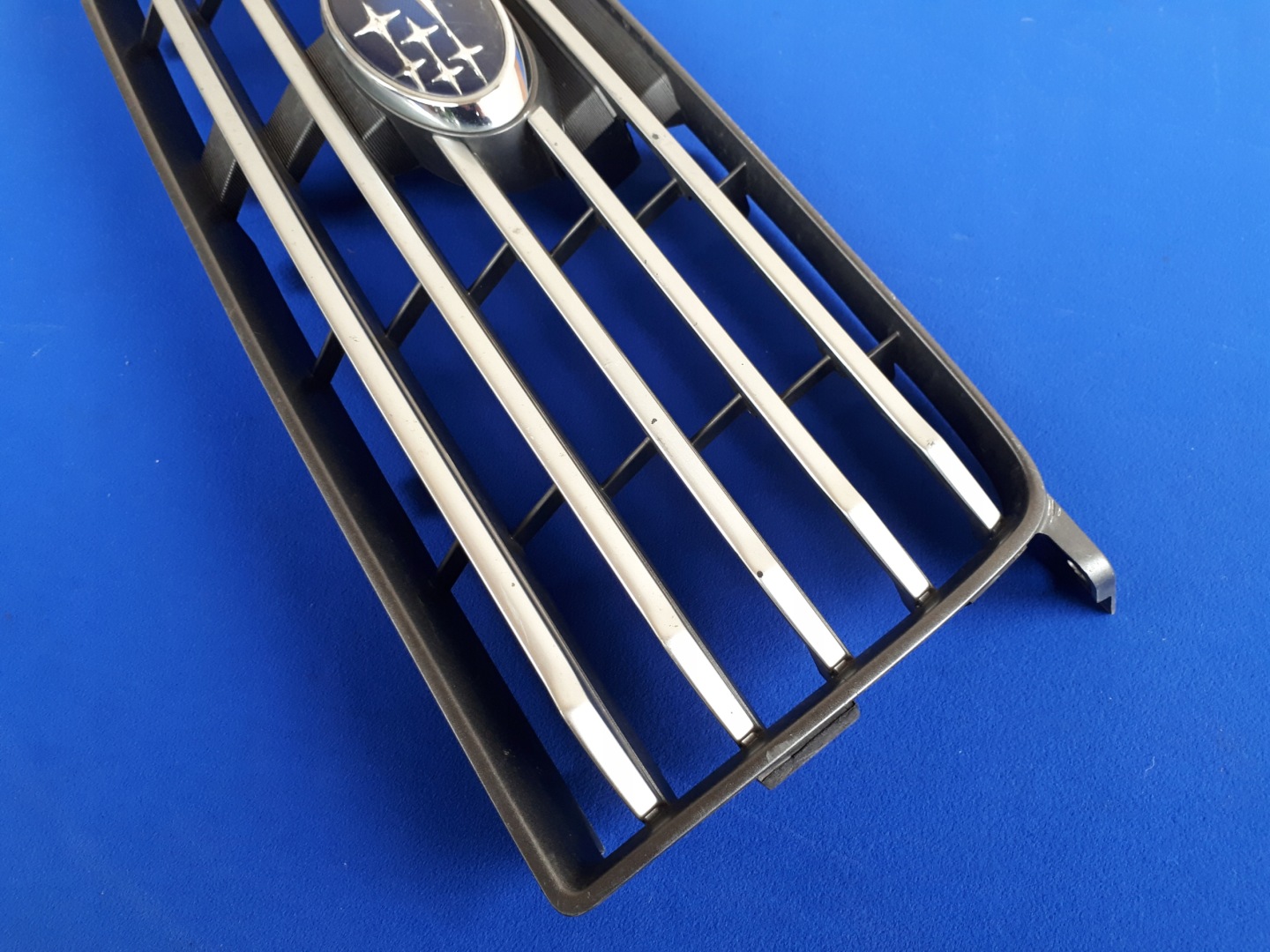 Subaru Forester SF Kühlergrill FRONTGRILL Kühlergitter - Thumbnail 3