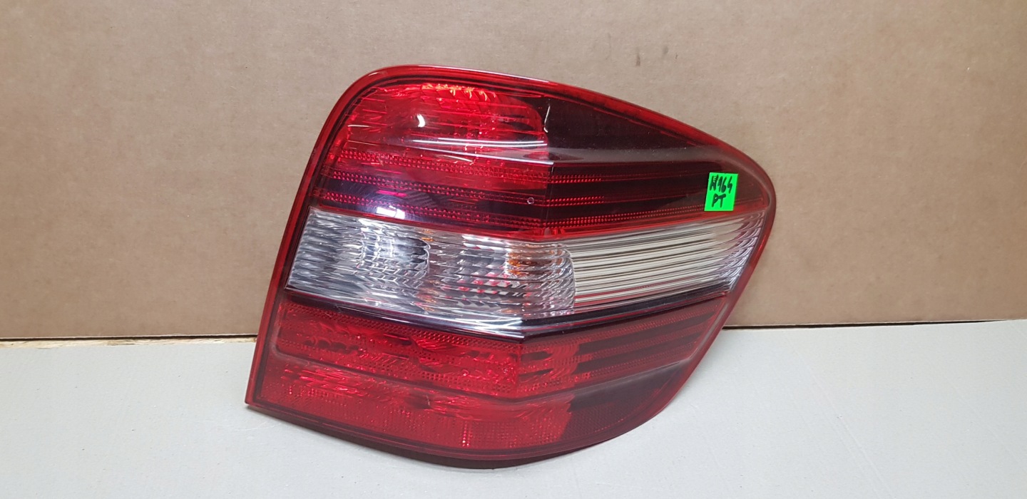 Mercedes-Benz M-Klasse W164 Rückleuchte A1649061200 Rearlamp - Thumbnail 1