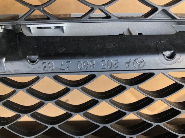 Mercedes-Benz C-Klasse W205 Kühlergrill FRONTGRILL Kühlergitter A2058803783 - Thumbnail 4
