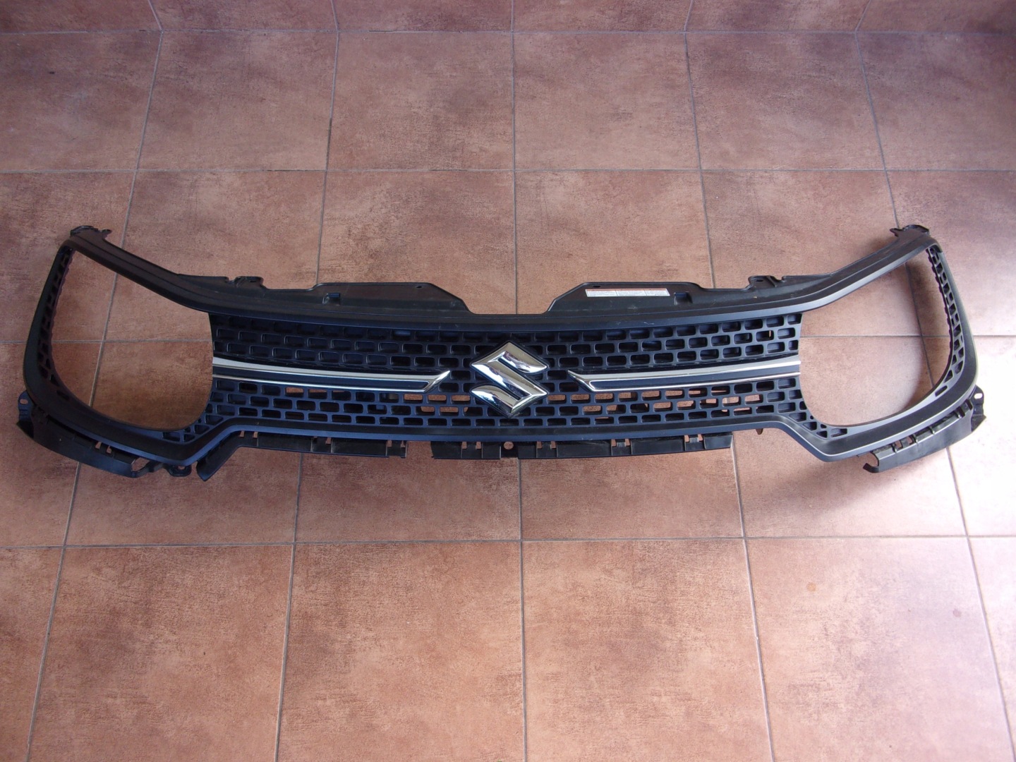 Suzuki Ignis I FH Kühlergrill FRONTGRILL Kühlergitter 7211262R0 - Thumbnail 1