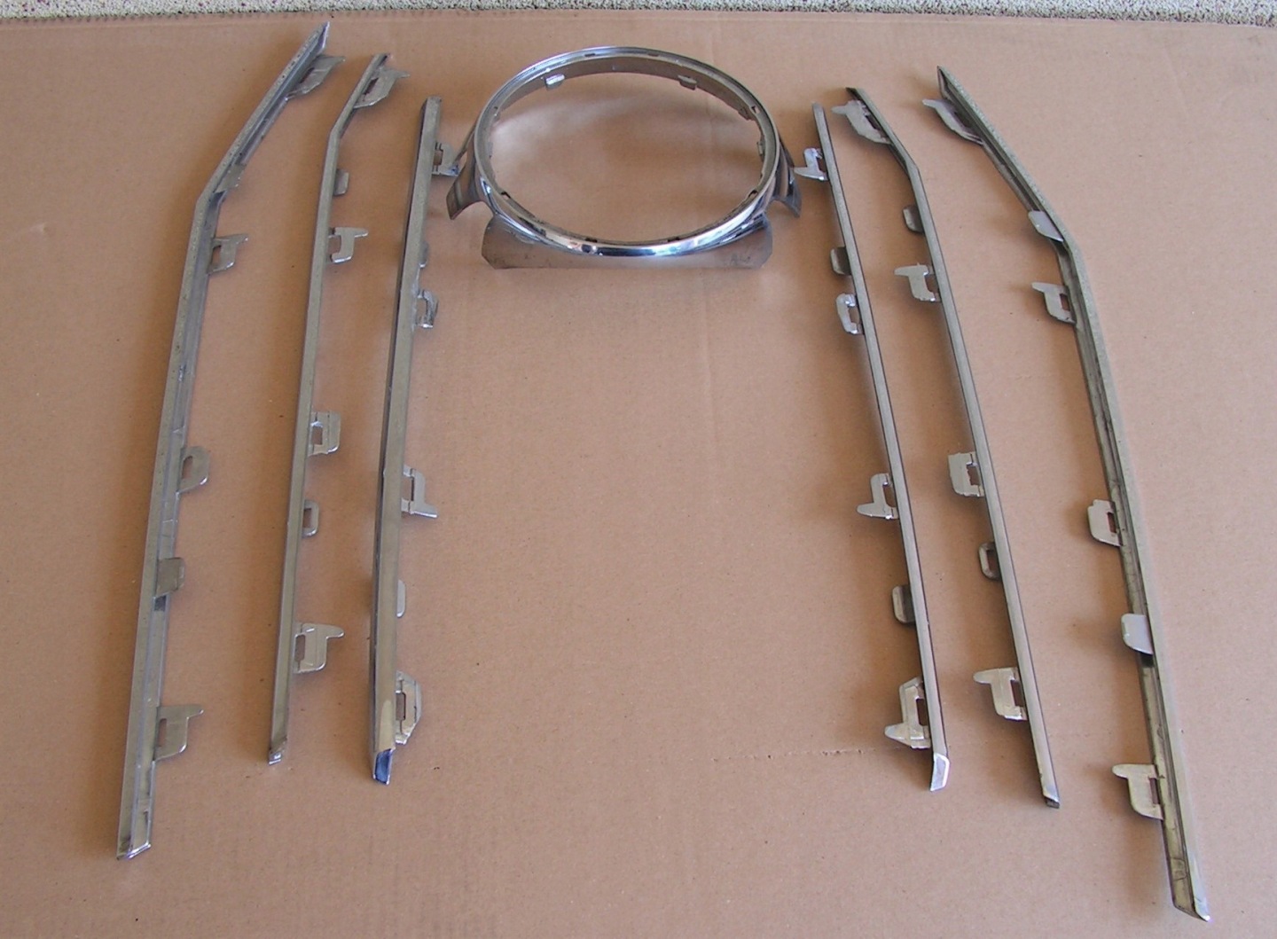 VW Golf Sportsvan Kühlergrill FRONTGRILL Kühlergitter - Image 1