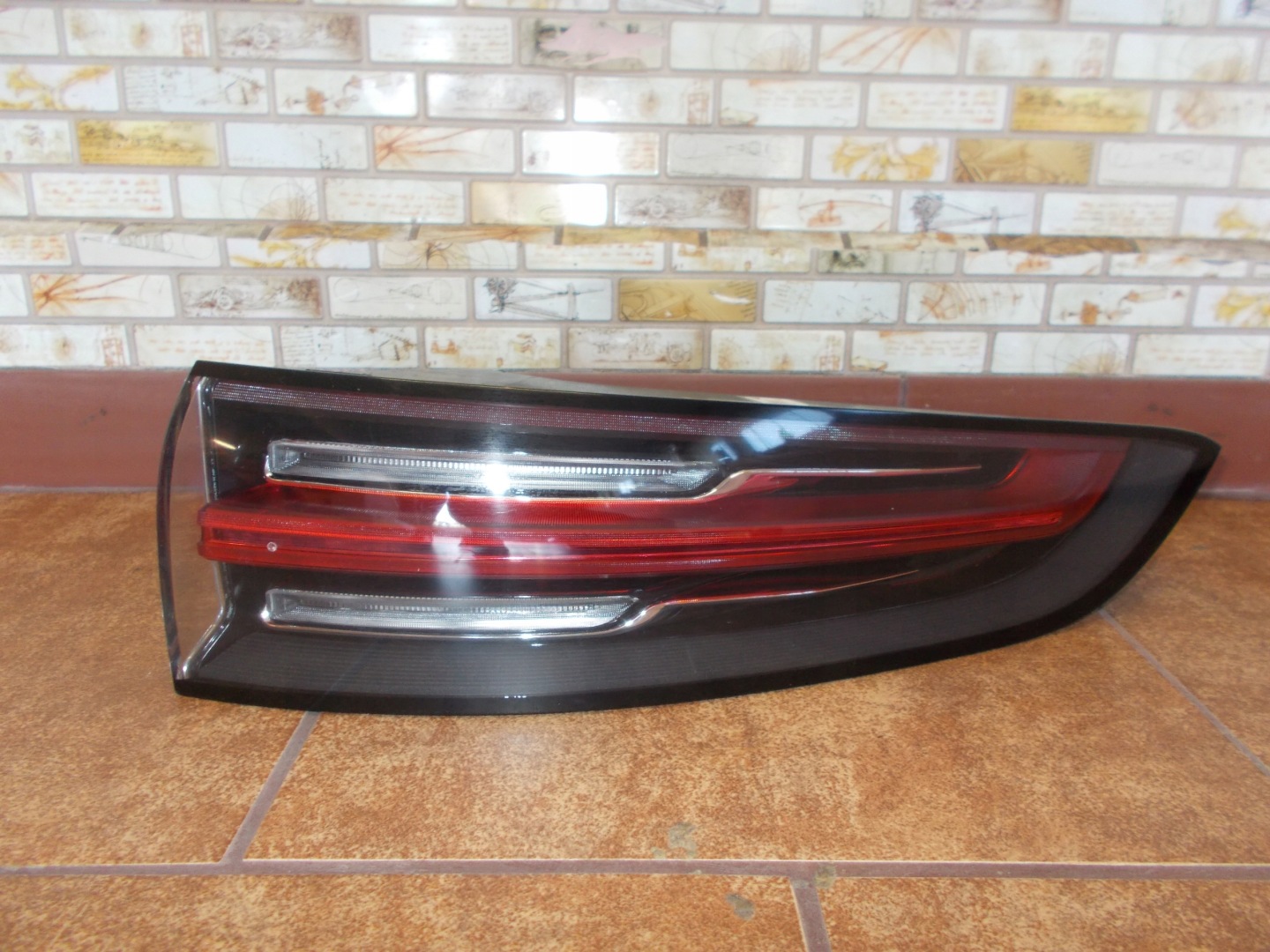 Porsche Cayenne 9YA Rückleuchte Rearlamp - Thumbnail 1