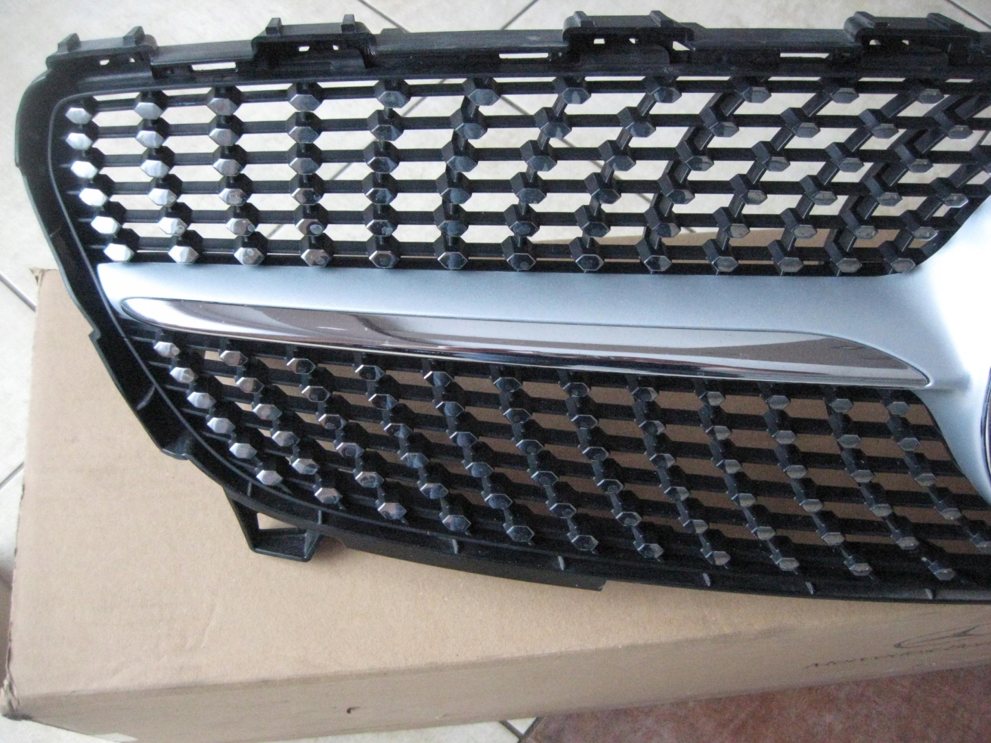 Mercedes-Benz A-Klasse W176 Kühlergrill FRONTGRILL Kühlergitter A1768807600 - Thumbnail 2