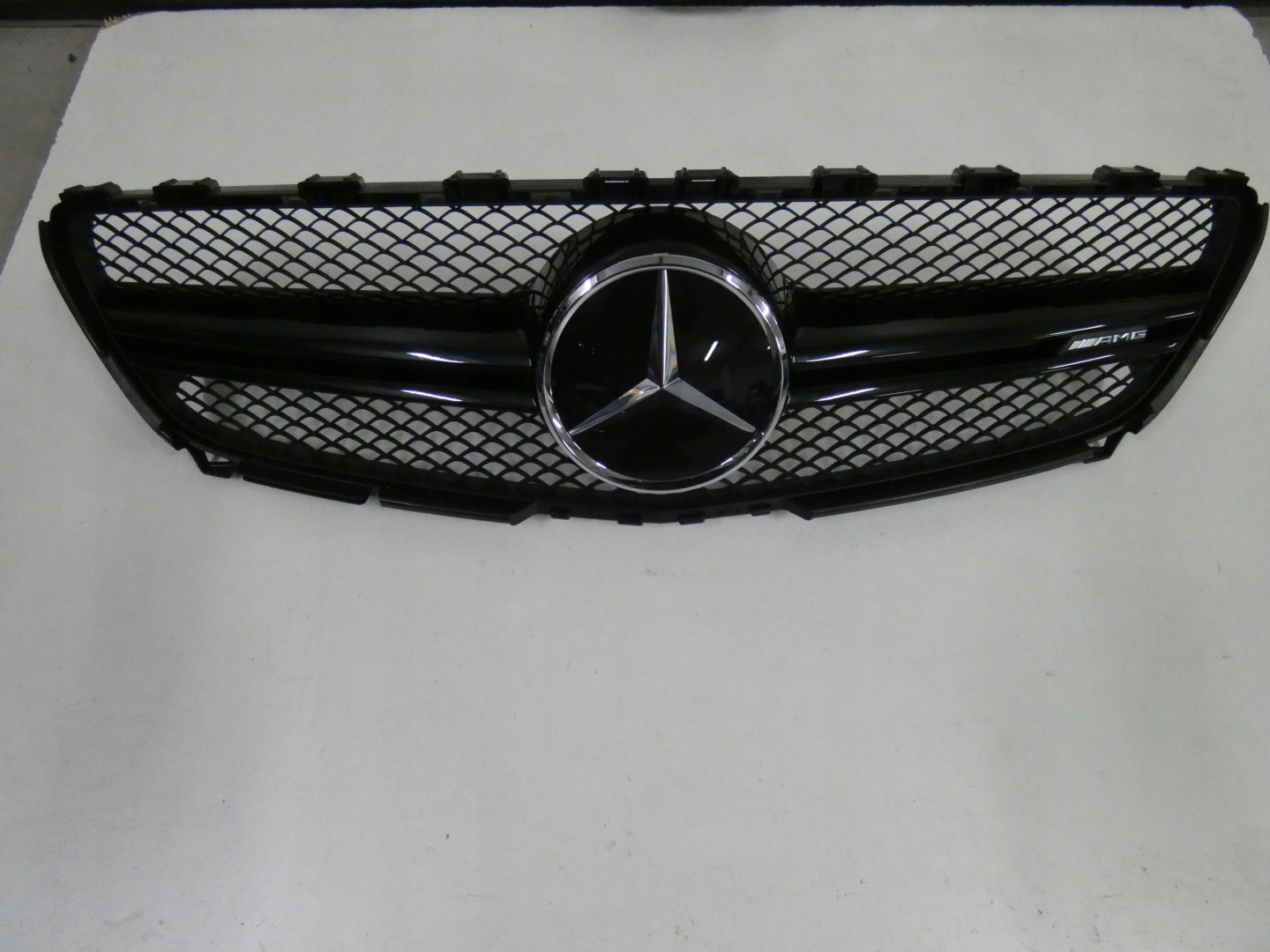 Mercedes-Benz A-Klasse W176 Kühlergrill FRONTGRILL Kühlergitter - Thumbnail 1